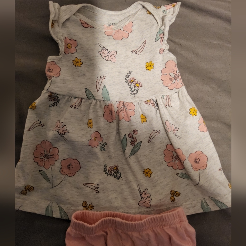 💗💗5/30 Deal💗💗Carters matching set 3 months - Picture 2 of 2